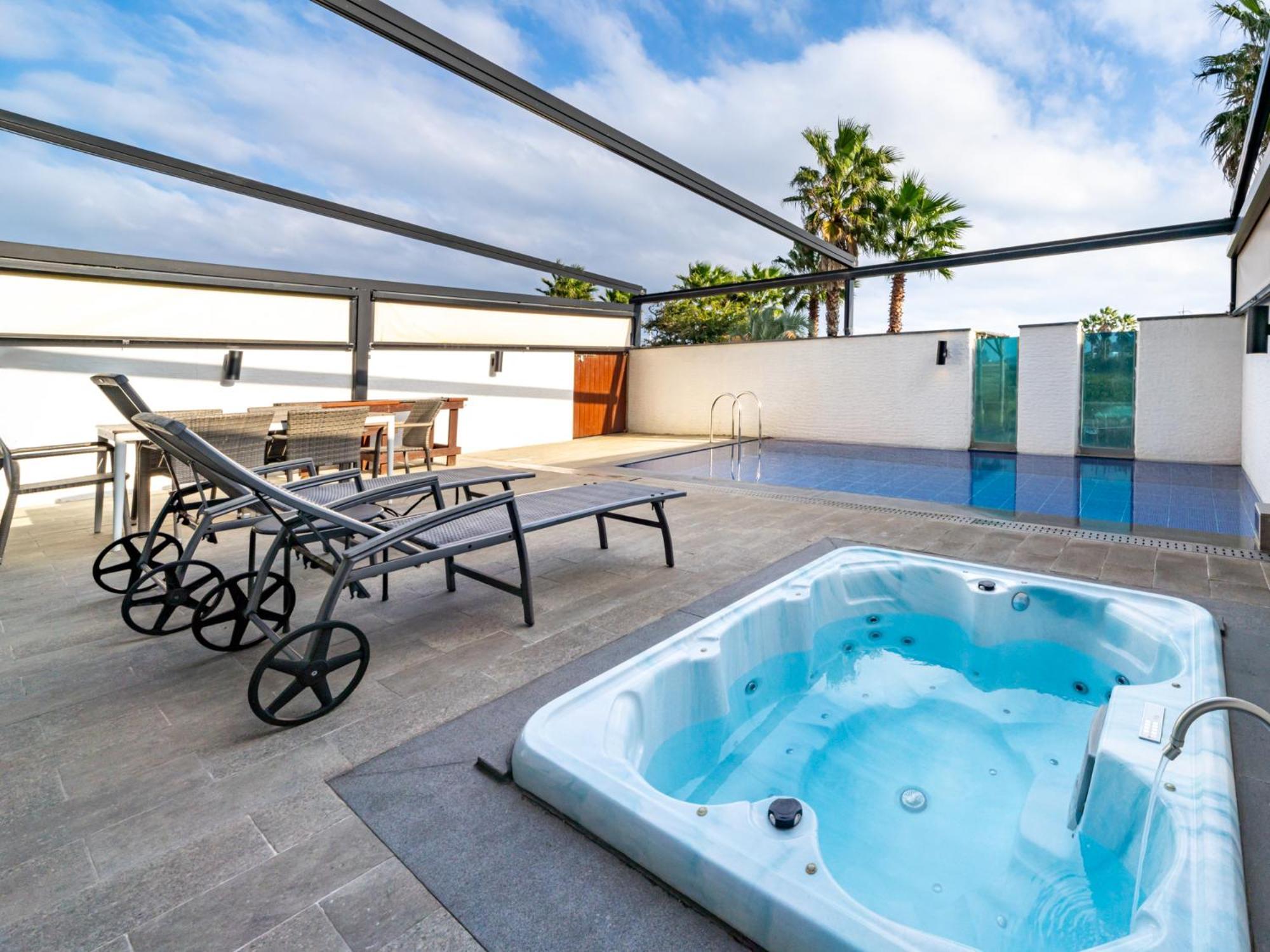 Jeju Attirance Hotel & Poolvilla Szogüpho Kültér fotó
