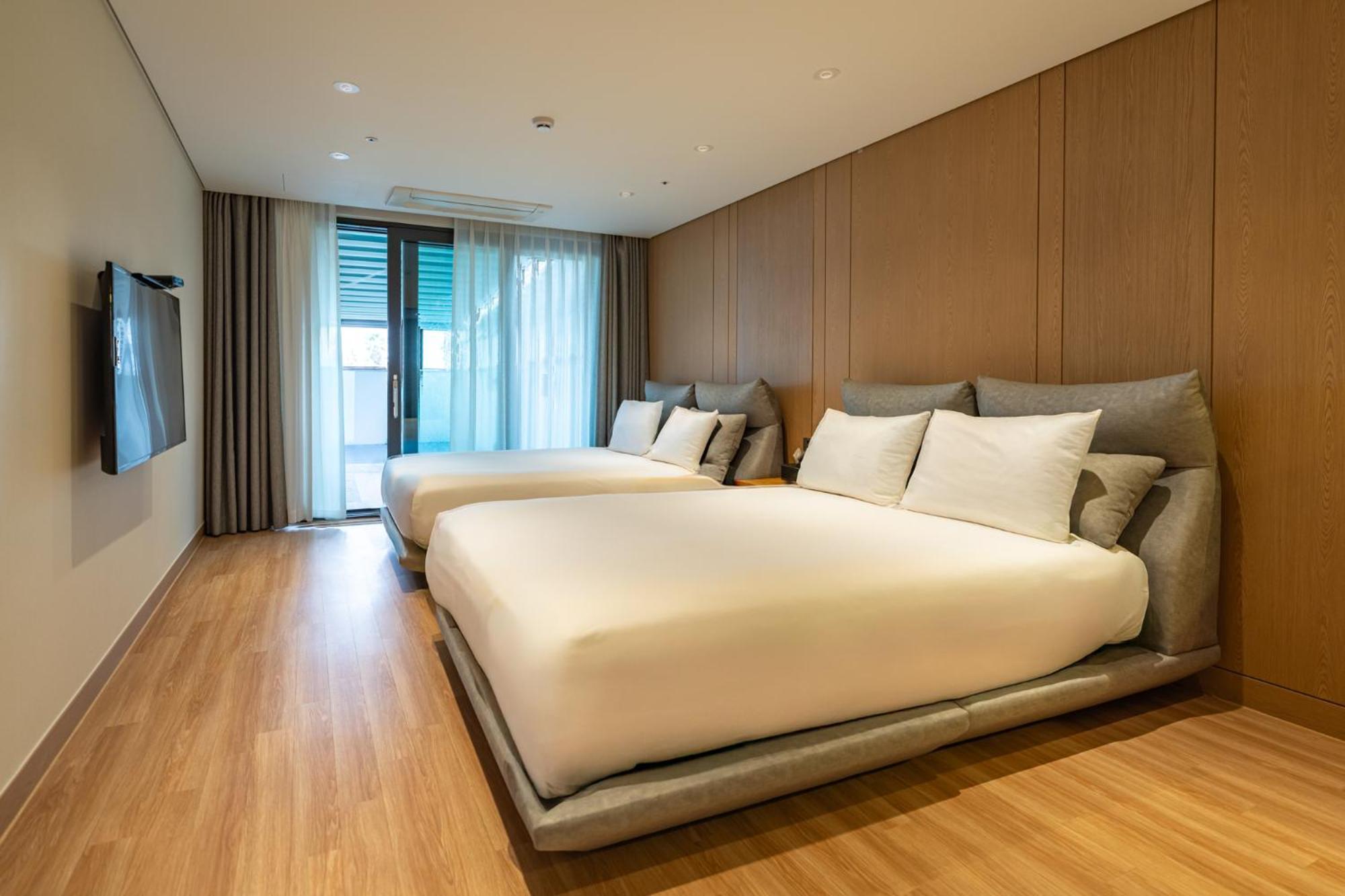 Jeju Attirance Hotel & Poolvilla Szogüpho Kültér fotó