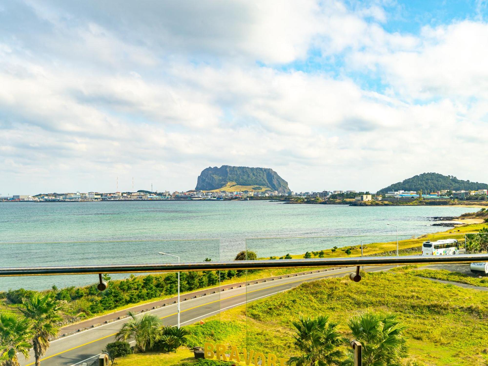 Jeju Attirance Hotel & Poolvilla Szogüpho Kültér fotó